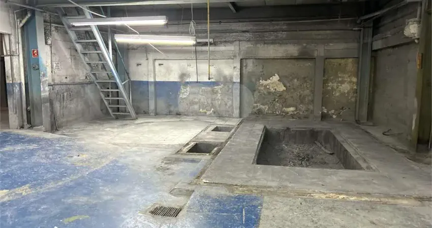 Prédio para alugar na Alameda dos Nhambiquaras, --, Moema, São Paulo