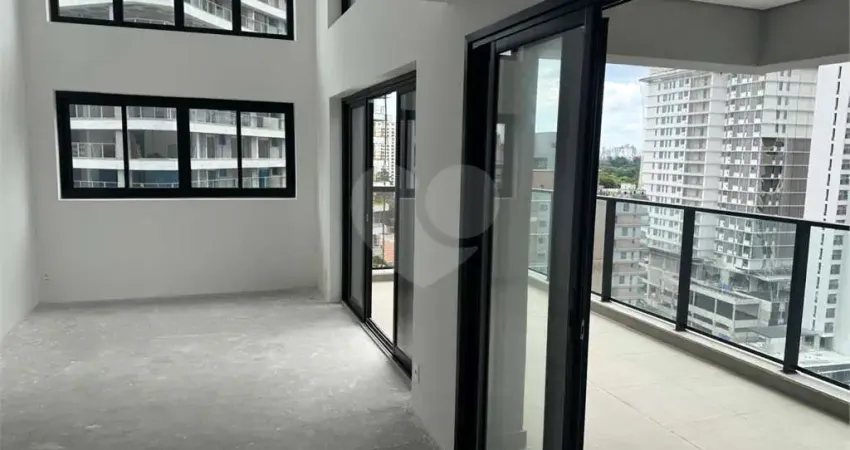 Duplex a venda com 02 quartos, 02 suítes, 02 vagas de garagens em Moema