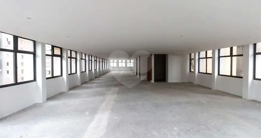 Excelente Oportunidade de Venda ou Locação de Conjunto Comercial na Vila Olímpia – 230 m², Vão Livre, 5 Vagas e Infraestrutura Moderna