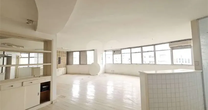 Apartamento-São Paulo-JARDIM EUROPA | Ref.: REO1087546
