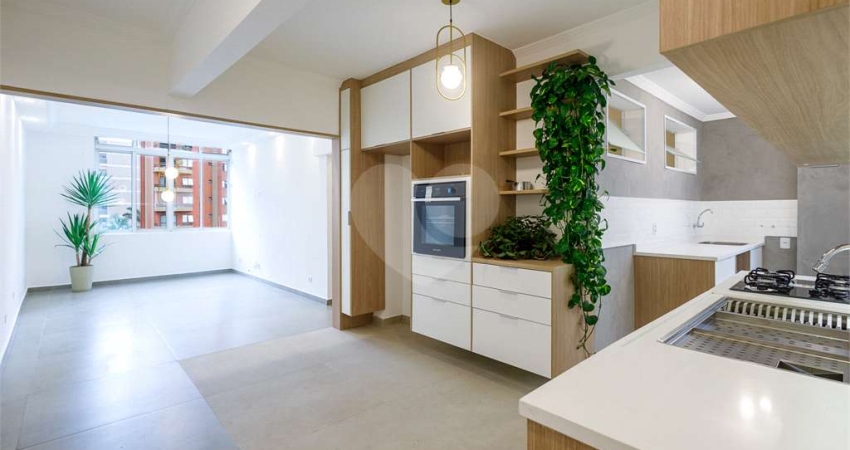 Apartamento totalmente reformado 110m² 3 dormitórios, 1 vaga no Itaim Bibi