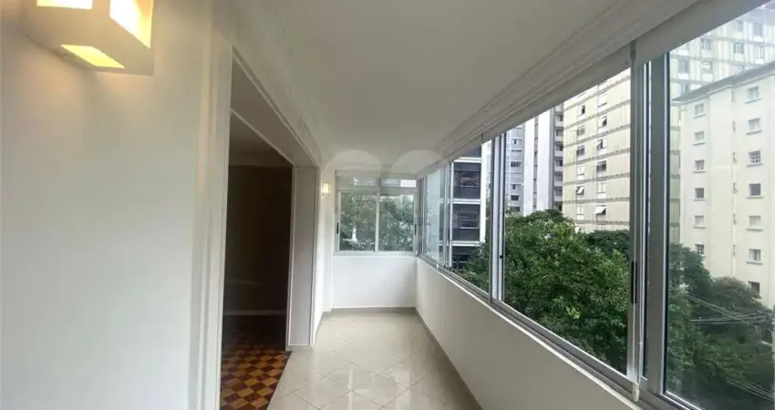 Itaim bibi reformado com 3 dormitórios,1 suite, terraço , 1 vaga- ar condicionado/ excelente localização