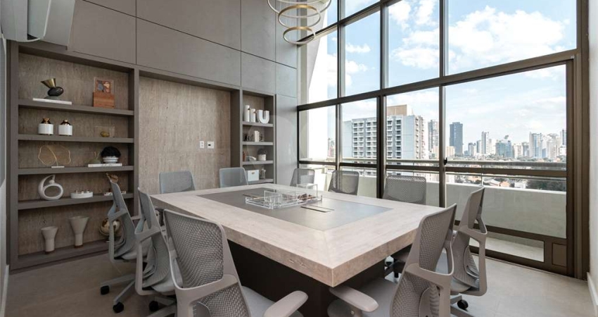 Layout com potencial para 25 posições, 2 salas de reunião e terraço