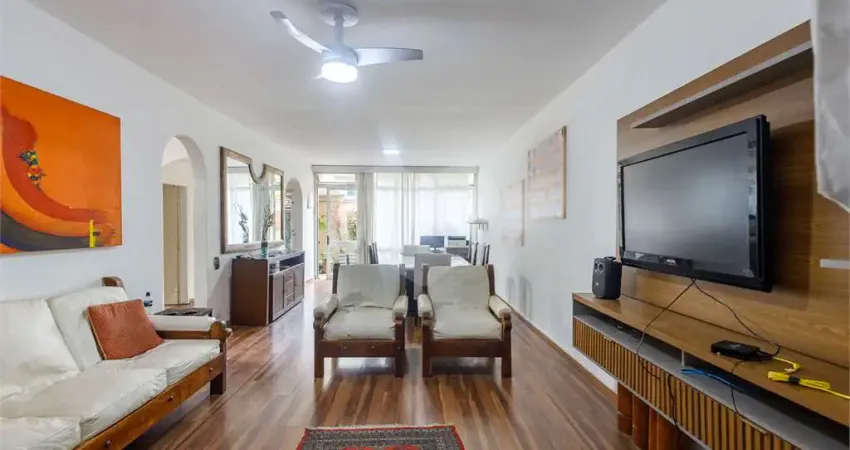 Casa com 3 quartos à venda na Rua Gil Eanes, --, Campo Belo, São Paulo