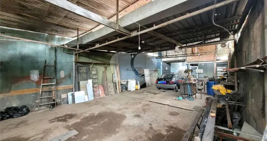 Galpão Casa Comercial a venda Bela Vista.  320 m² , 8 salas, 4 banheiros e 20 vagas. Planta flexível