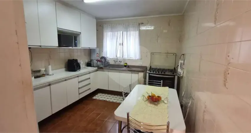 Sobrado á venda na vila da saúde – 4 casas no mesmo terreno, excelente oportunidade para investidores ou familias grandes, 344 m2 úteis!