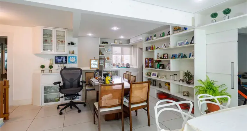 Cobertura em Perdizes Nobre 213  m2,  Terraço e Vista livre .