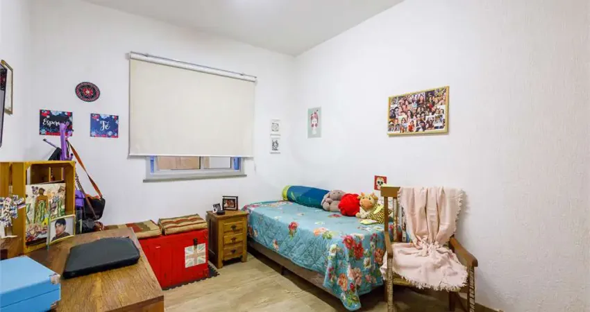 Apartamento na Bela Vista com 3 dormitórios, totalmente ensolarado, sala dois ambientes e condomínio baixo,