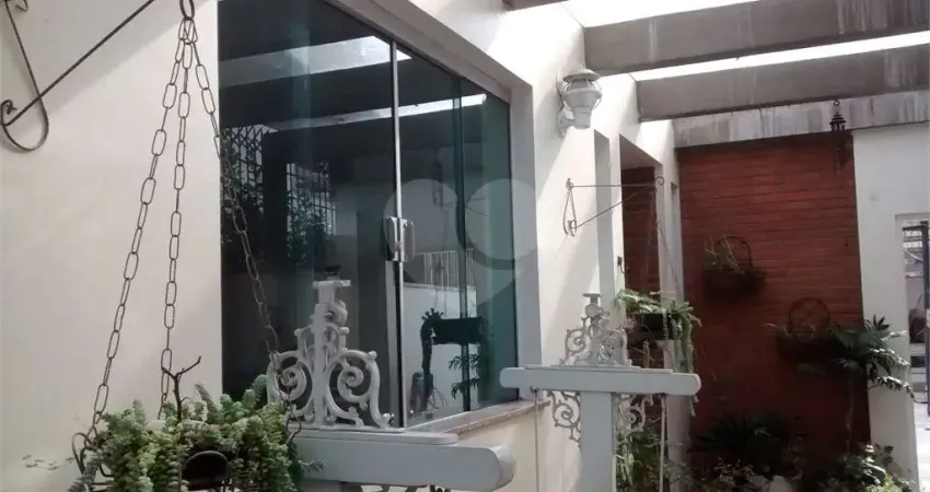 Casa com 4 quartos à venda na Rua Massaim, --, Saúde, São Paulo