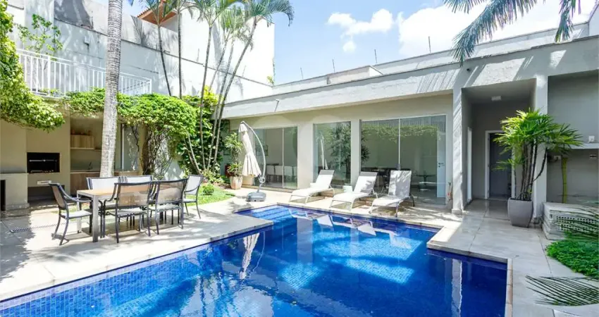 Casa com 3 quartos à venda no Pacaembu, São Paulo