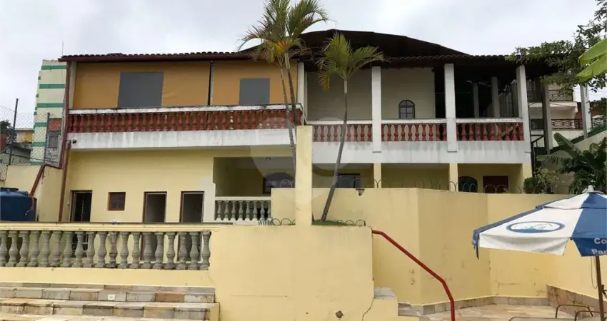 Casa em condomínio fechado com 4 quartos à venda na Rua Angaturama, --, Saúde, São Paulo