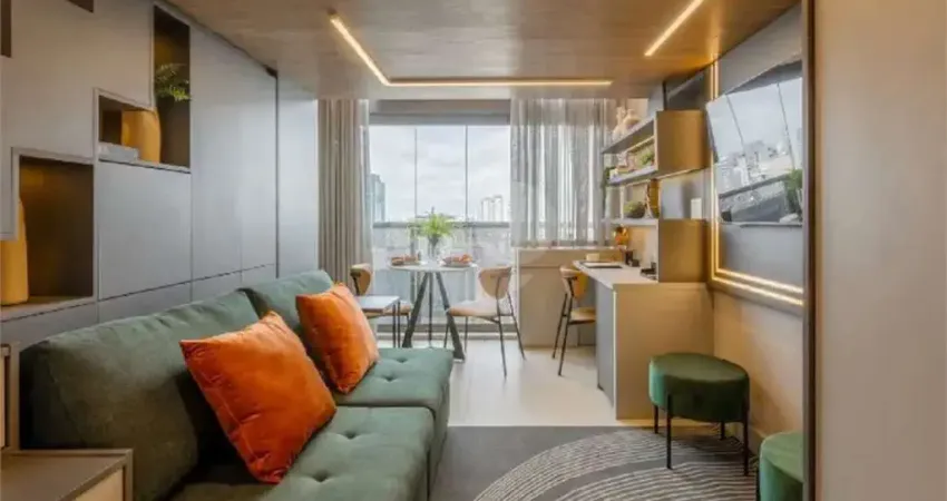 Lindo studio mobiliado com pé direito de 3,70 metros a venda em moema.