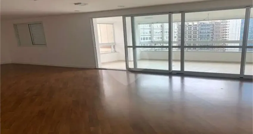 Apartamento com 3 quartos à venda na Rua Iara, --, Itaim Bibi, São Paulo