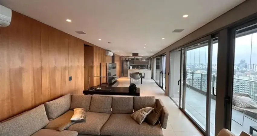 Duplex para venda em pinheiros com 4 quartos, sendo 4 suítes, 260m²