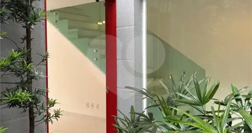 Casa com 3 quartos à venda na Rua Iraci, --, Jardim Europa, São Paulo