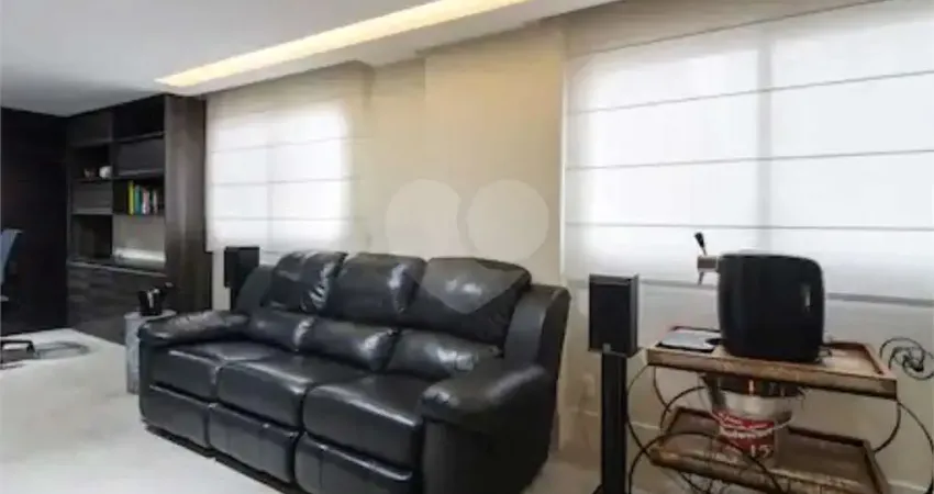 Apartamento com 122m², mobiliado e equipado, dois dormitórios, sendo uma suíte, duas vagas - itaim