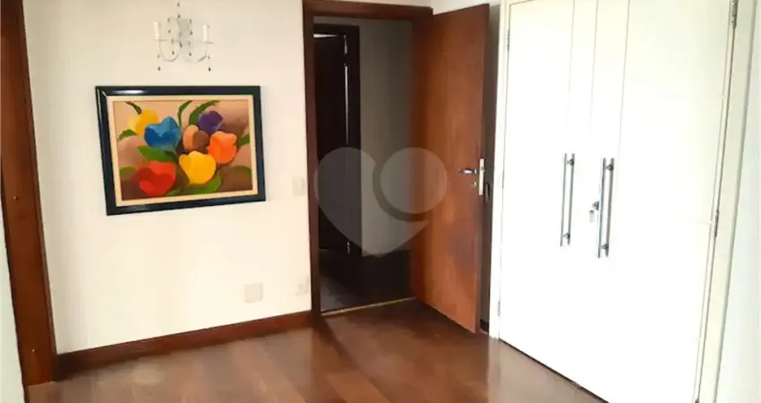 Apartamento com 4 quartos à venda na Rua Igati, --, Jardim Marajoara, São Paulo