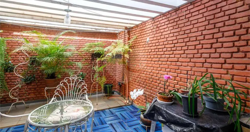 Oportunidade no jardim paulistano! sobrado com 258m² área construída e 200m² área total e com 2 vagas.