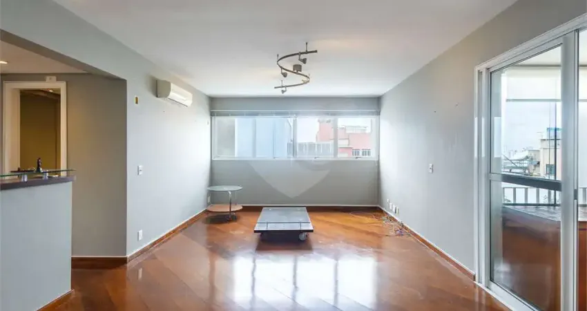 Apartamento com  90m 1 quarto (suíte) 2 banheiros 2 vagas próximo ao metro