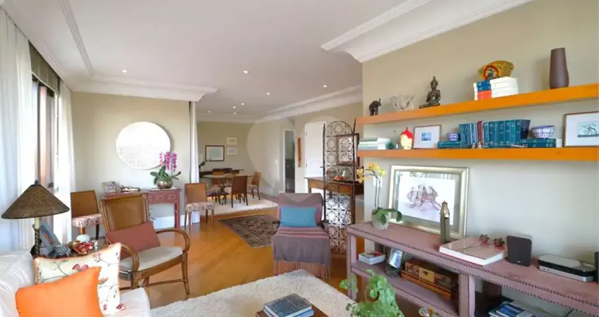 Itaim bibi - localizado na melhor rua do bairro - lazer com piscina - três vagas na garagem