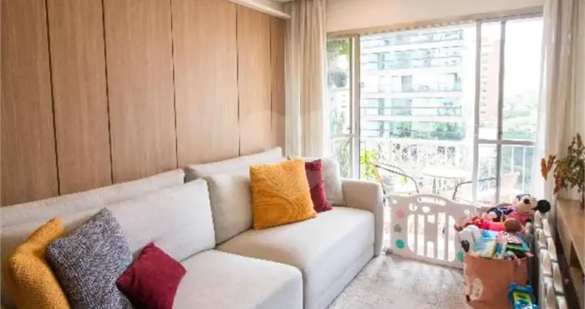 Apartamento reformado com 98 m2, 3 quartos (1 suíte) e 2 vagas a venda no campo belo