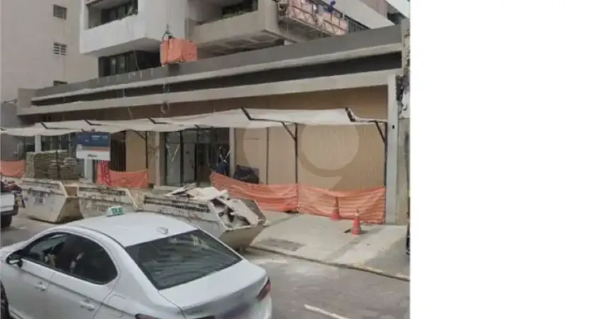 Loja térrea de 200m2, 5 vagas de garagem, no bairro de higienópolis.