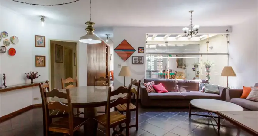 Casa térrea em moema à venda - 193m² com 4 dormitórios, 1 suíte, lavabo, 3 vagas.