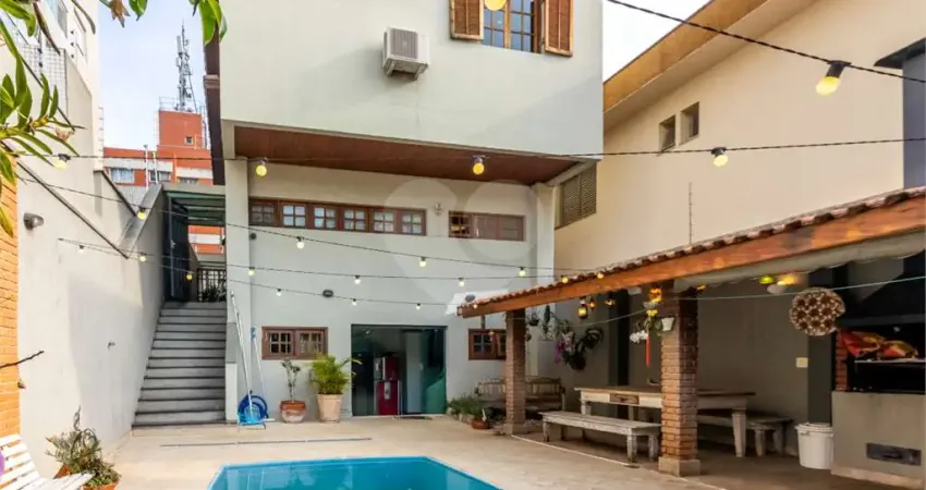 Casa com 4 quartos à venda na Rua Quinze de Setembro, --, Bosque da Saúde, São Paulo