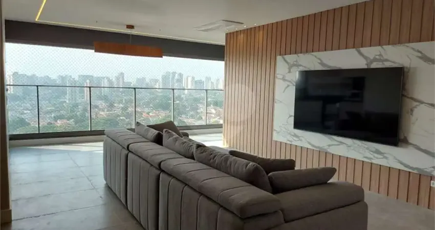 Apartamento com 3 quartos à venda na Rua Barão de Jaceguai, --, Campo Belo, São Paulo