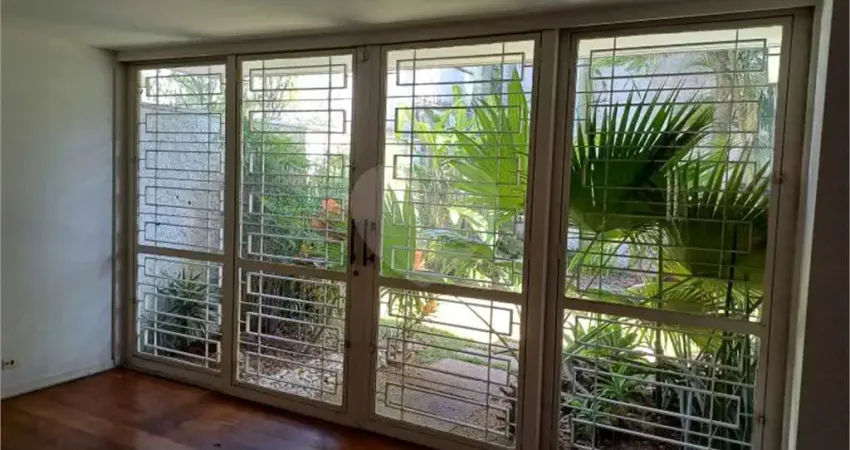 Casa com 4 quartos à venda na Rua Santelmo, --, Jardim Luzitânia, São Paulo