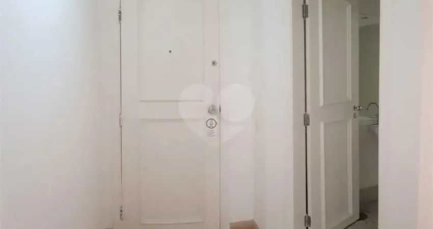 Lindo apartamento com 49m² bem distribuídos em andar intermediário à venda no jardim europa.