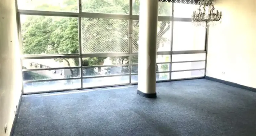 Higienópolis / próx. ao shopping e mackenzie / sala com janelão / 3 quartos / 1 vaga demarcada / piso em taco