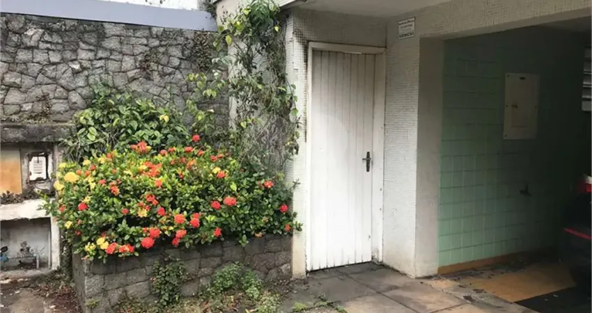Casa com 4 quartos para alugar na Vila Romana, São Paulo