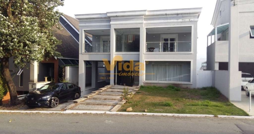 Casa em Alphaville - Santana de Parnaíba, SP