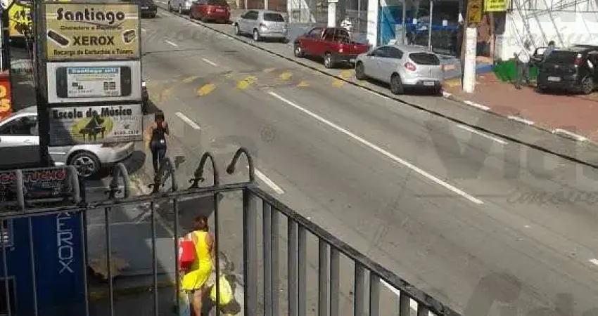 Casa comercial para alugar no Jardim Silveira, Barueri