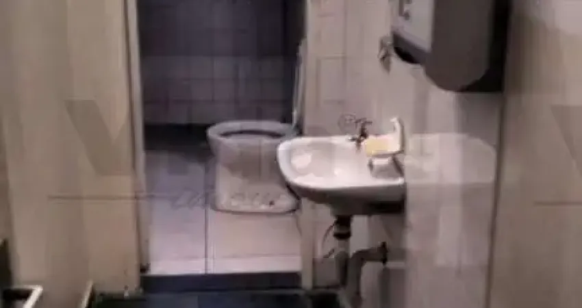 Casa comercial para alugar na Vila Santa Lúcia, Carapicuíba