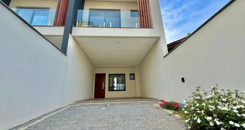 Geminado à venda no Saguaçú Joinville - SC: 3 quartos, 1 suíte, lavabo, 2 vagas, 115 m2