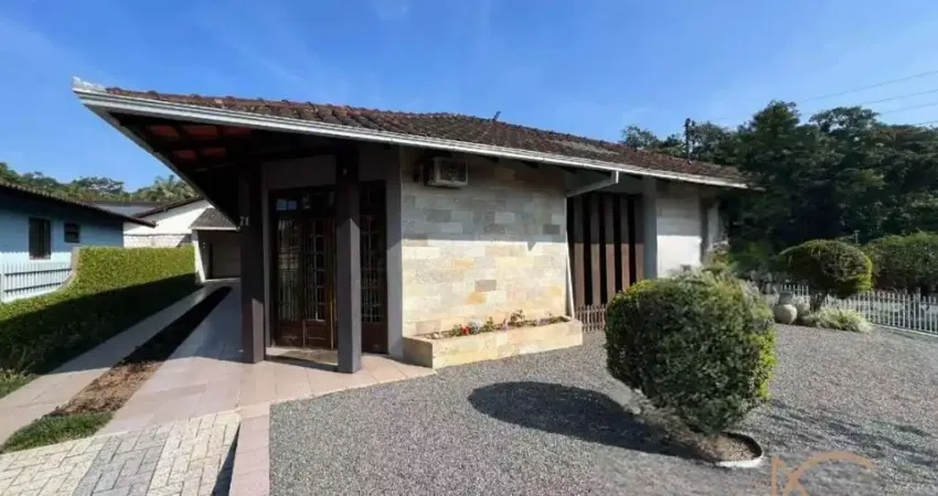 Casa com 3 quartos à venda no Glória, Joinville 