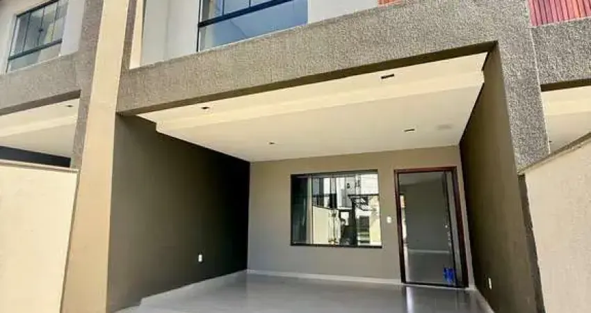 Sobrado com 3 Quartos e 3 banheiros à Venda, 121 m² por R$ 695.000 -SAGUAÇU