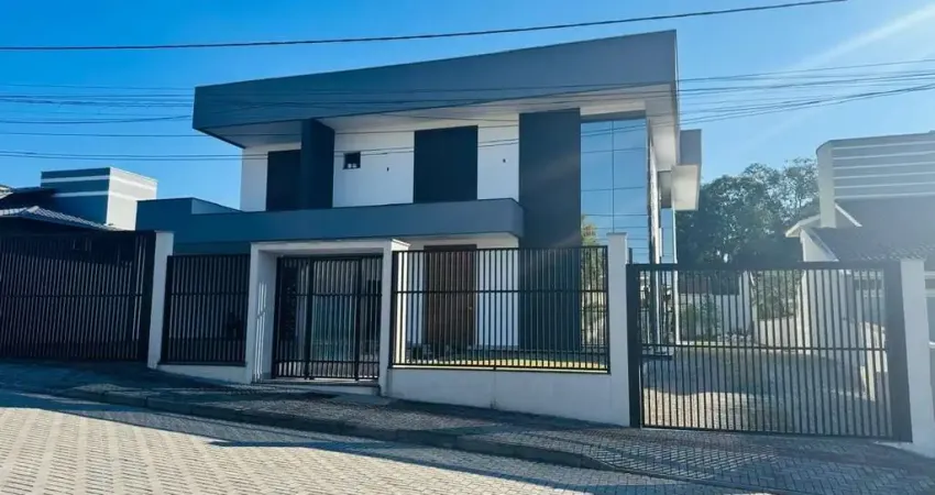 Casa com 5 quartos à venda no Glória, Joinville