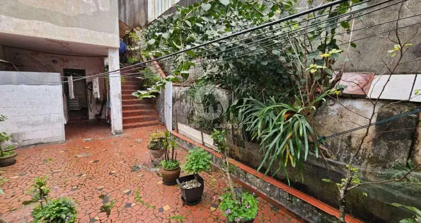 Terreno com Sobrado à venda, 188 m² por R$ 579.000,00 - Vila Matias - Santos/SP