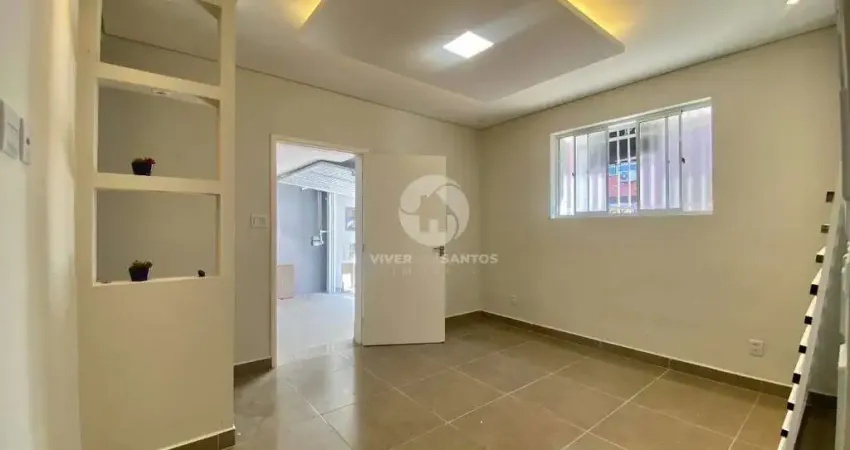Sobrado totalmente reformado à venda no bairro do Marapé