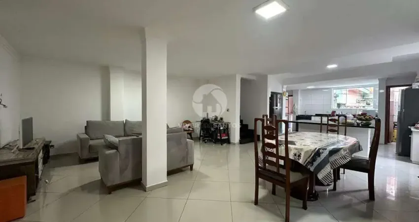 Casa à venda, 3 quartos, 2 suítes, 1 vaga, Campo Grande - Santos/SP