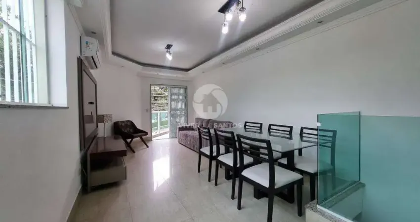 Excelente oportunidade sobrado TRIPLEX linda com piscina no Embaré.