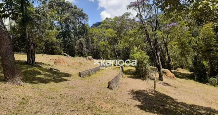 Terreno à venda, 3280 m² por R$ 300.000,00 - Centro - Resende/RJ