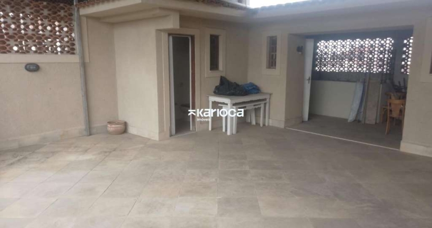 CASA  TRIPLEX - 4 QUARTOS – ESCRITÓRIO-TERRAÇO -  ESTRADA  DOS BANDEIRANTES