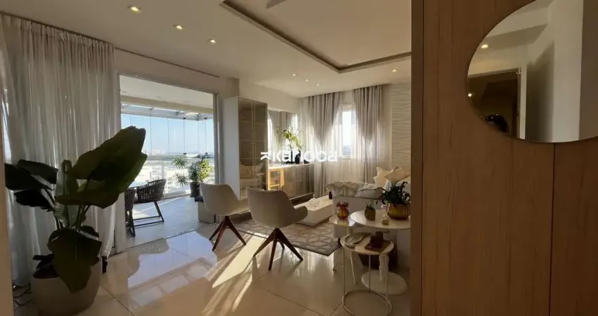 Apartamento finamente decorado, andar alto vista deslumbrante.