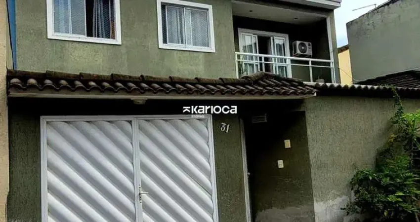 Casa duplex no Condomínio Anhanguera, 220m² - Vargem pequena.