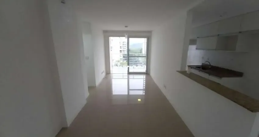 Apartamento Espaçoso no Recreio dos Bandeirantes com 91m², 3 Suítes, Sacada L, Lazer e Segurança