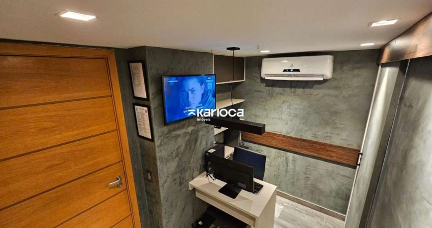 Sala Comercial Mobiliada de 23m² com Varanda e Vaga - Pronta para Uso